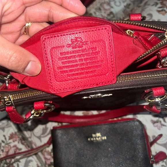 Authentic Coach Small Two way bag and go zippy wallet.Both are Good Condition - Picture 11 of 12